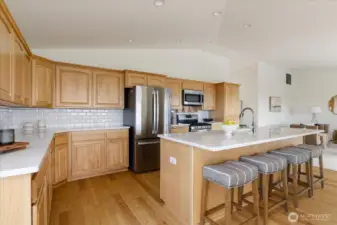 So much storage in this kitchen. You will have space to tuck everything away!