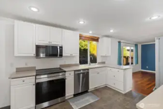 Oven, microwave and dishwasher are all new!