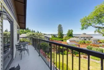Private deck off the 2nd floor primary bedroom!