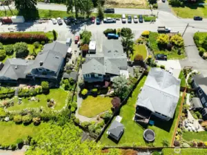 Aerial view of house & back yard.  Fully fenced large back yard!    Extra cars parked on the road is due to temporary construction on Edgewater Bridge! (construction worker's cars)