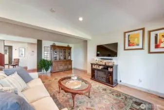 Living room offers space for lots of furniture!