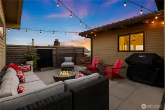 Front patio had natural gas plumbed firepit and gas to grill. Fountain hard wired. The front patio provides 30-season entertaining space. It provides a shady space on hot summer days and protected area in fall.