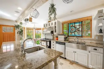 Beautiful kitchen!