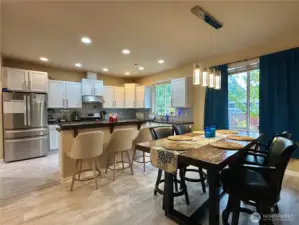 Island with room for kitchen table