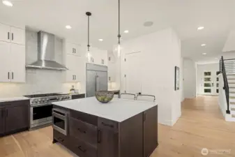 Photos are from a previous build and for informational purposes only. Colors and finishes subject to change.