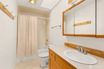 Full Bathroom