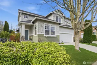 Welcome home to this spacious and beautifully updated Highlands home!