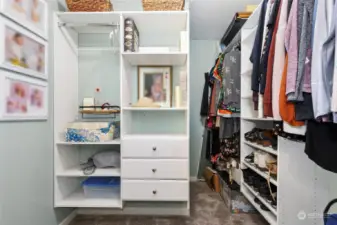 Walk in closet