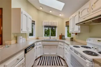 Sunny Kitchen w/ updated cabinets & all appliances included