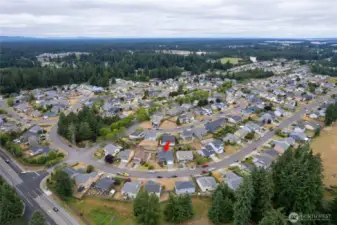 Conveniently located close to shopping, bases, easy access to I-5
