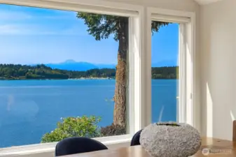 Dining room and kitchen views!