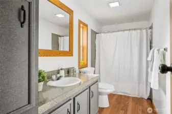 Full bath off primary