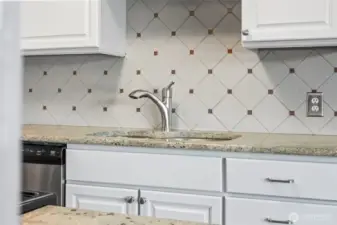 Tile backsplash