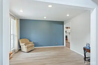 Dining room off to the left of entry