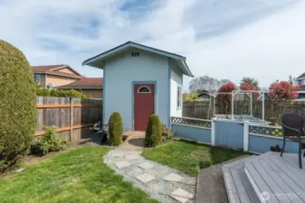 Huge shed with extra storage