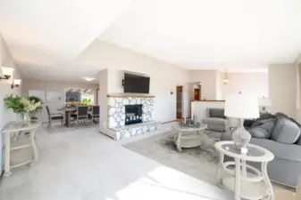 Huge living room! (virtually staged)