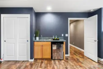 wet bar in bonus room