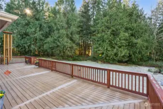 You will enjoy all of your summer nights out on this GORGEOUS deck watching nature and enjoying the peace and quiet!