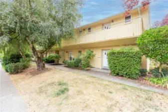 Unit #4733/Bldg. J Entry
