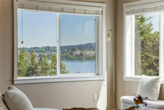 See 4th of July Lake WA fire works show & its parade of cruise boats right from your living room!