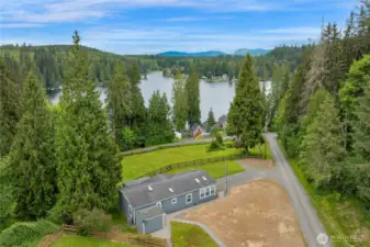 Gorgeous Lake Roesiger Views