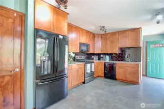 Beautiful updated kitchen!