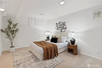 Downstairs bedroom, could also be used as an office