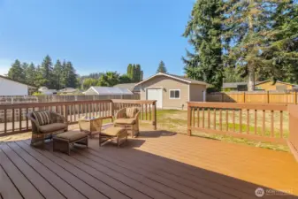 BRAND NEW Trex deck, decking ...