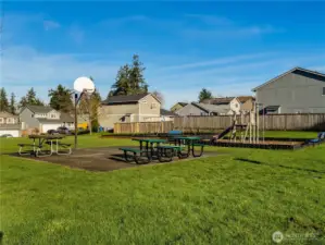 Community Park only 1 block away