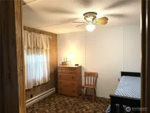 1st bedroom closes to the full bathroom.