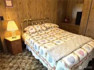Dresser built-in and nice sized closet.