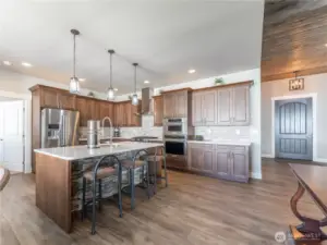 Maple Soft-Close Cabinetry