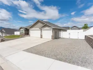 3 car heated garage with RV Parking