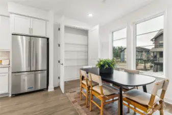 Dining/Pantry. Features and colors may vary.