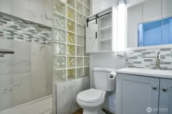 Completely updated main bath!