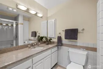 Private ensuite 3/4 bath