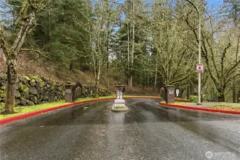 Secured access to neighborhood.