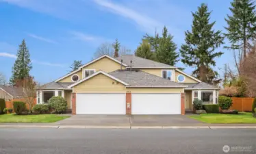 Well manicured front yard managed by HOA.