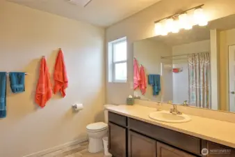 Full bath in the primary bathroom