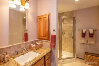 2nd Level Bathroom 1/Suite
