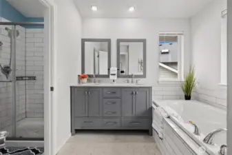 En Suite Primary Bathroom