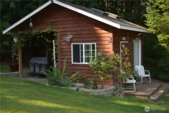 Garden shed (riding mower included)