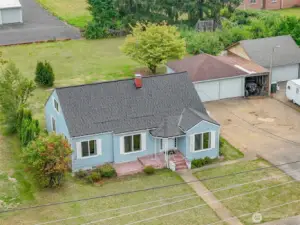 Large lot with a 2-car garage