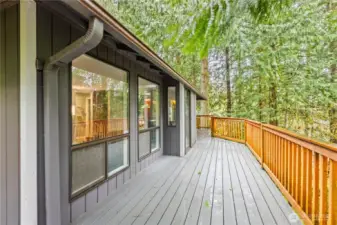 Perfect large deck space for entertaining or relaxing