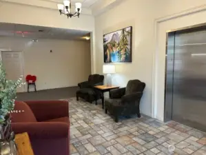 Lobby with elevator
