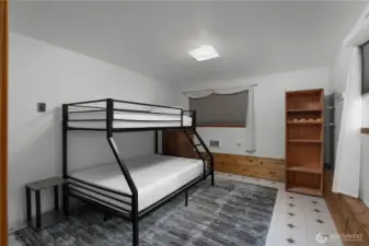 Office / bonus room.