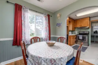 Primary home dining nook
