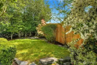 The backyard is very private- great for sun bathing, dogs and gardening!