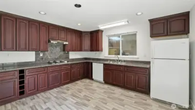 DADU - Modern kitchen with quality finishes.