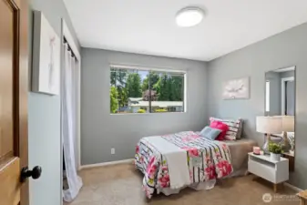 Second bedroom.
